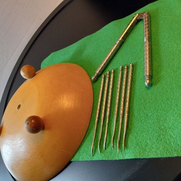 Vintage Wooden Nut Bowl with Nut cracking tools Countrycore kitsch cottagecore - Picture 8 of 8